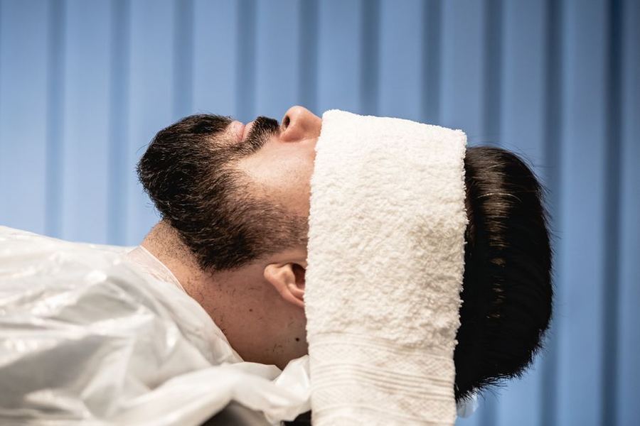 Limpeza de pele masculina